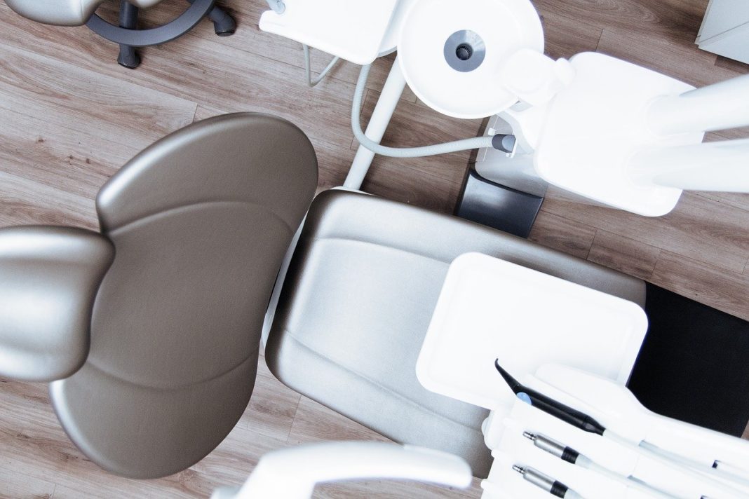 Jak wybrać klinikę stomatologiczną?